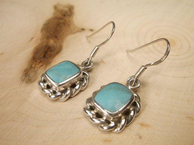 Gorgeous Sterling Silver Turquoise Earrings (1 of 1)