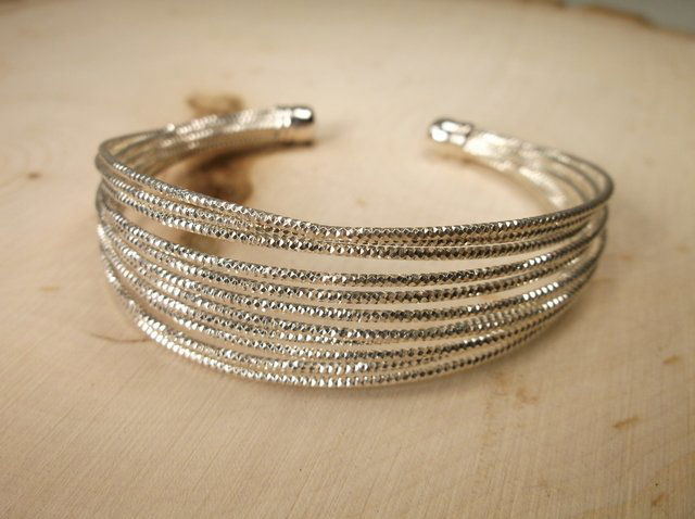 Gorgeous Heavy Sterling Silver Cuff Bracelet (1 of 1)