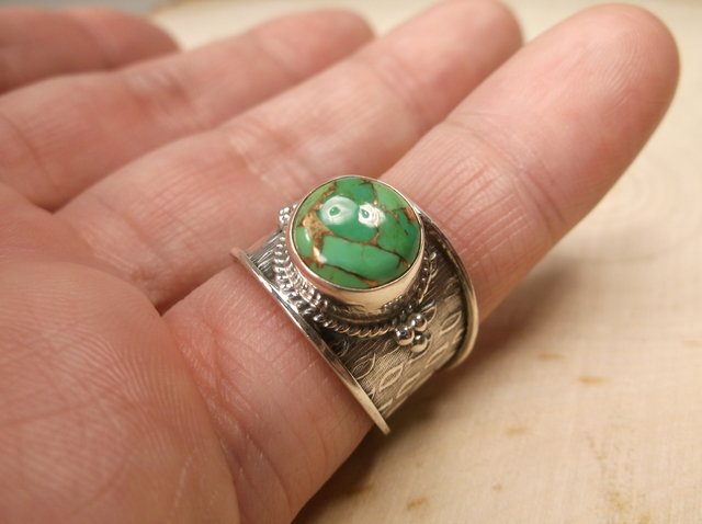 Gorgeous Sterling Silver Green Turquoise Ring 8 (1 of 1)