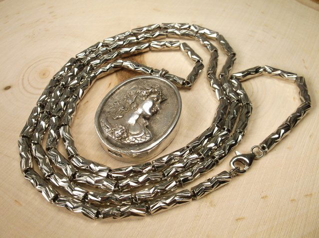 Stunn Art Nouveau .999 Fine Silver Athena Necklace (1 of 3)