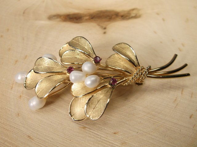 Gorgeous Antique IPS 12kt GF Ruby Pearl Brooch (1 of 1)