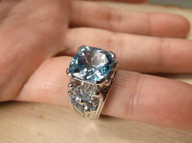 Stunning Sterling Genuine Aquamarine Ring 7 (1 of 2)
