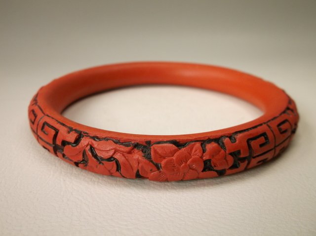 Gorgeous Asian Bangle Bracelet (1 of 1)