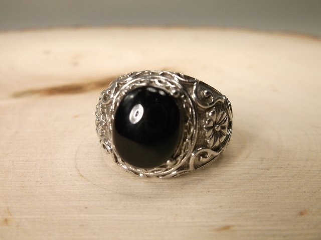 Gorgeous Large Sterling Silver Onyx Ring 10 (1 of 2)