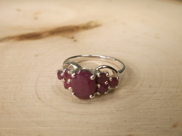 Gorgeous Sterling Genuine Ruby Ring 7 (1 of 1)