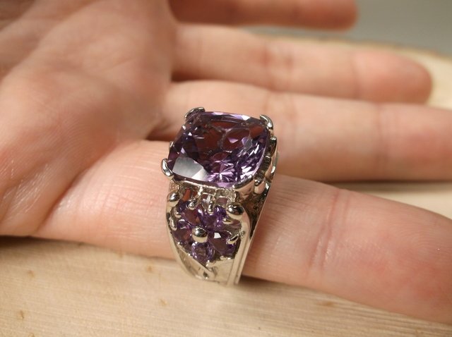 Stunning Sterling Gen Huge Amethyst Ring 7 (1 of 2)