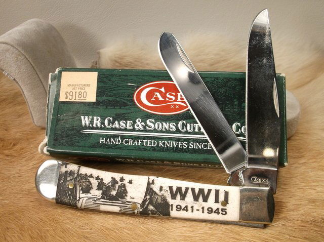 Gorgeous New Case XX WWII Pocket Knife In Box (1 of 2)