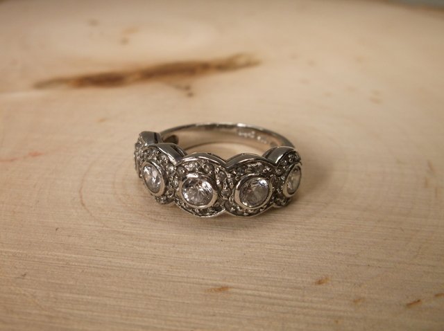 Gorgeous Sterling Silver Engagement Ring 7.5 (1 of 1)