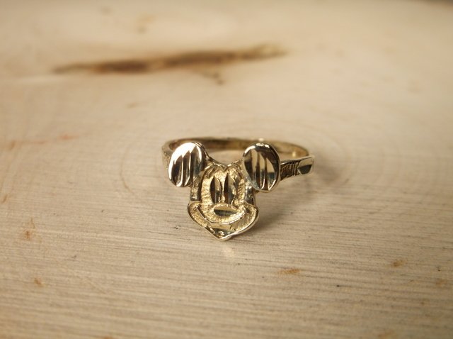 Gorgeous 10kt Gold Mickey Mouse Ring 7