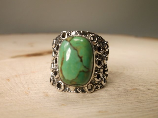 Gorgeous Sterling Silver Green Turquoise Ring 7 Huge (1 of 2)