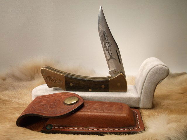 Case XX Mako Pocket Knife With Sheath (1 of 4)