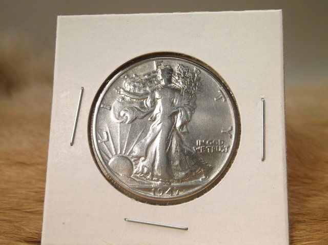 1947 US Silver Walking Liberty Half Dollar (1 of 1)