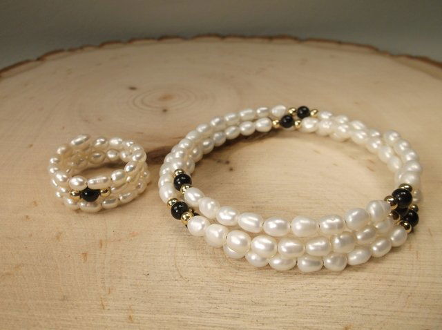Gorgeous Genuine Freshwater Pearl Bracelet Ring Set (1 of 1)
