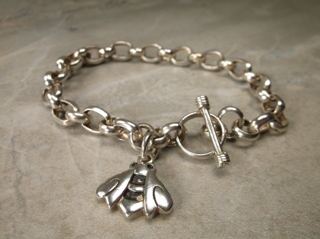 Gorgeous Heavy Sterling Silver Bee Chain Bracelet: .