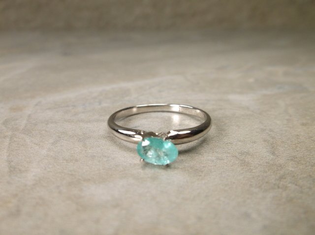 Gorgeous 10kt Gold Sterling Gen .50ct Emerald Ring 7 (1 of 3)