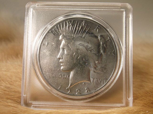 1928 S US Silver Peace Dollar (1 of 2)