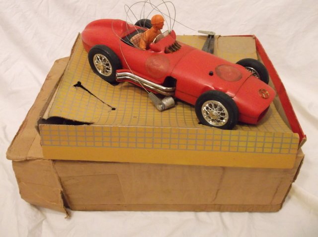 1960s Thimble Drone Mercedes Benz Car Cox: As shown, I am not sure if this is complete or not