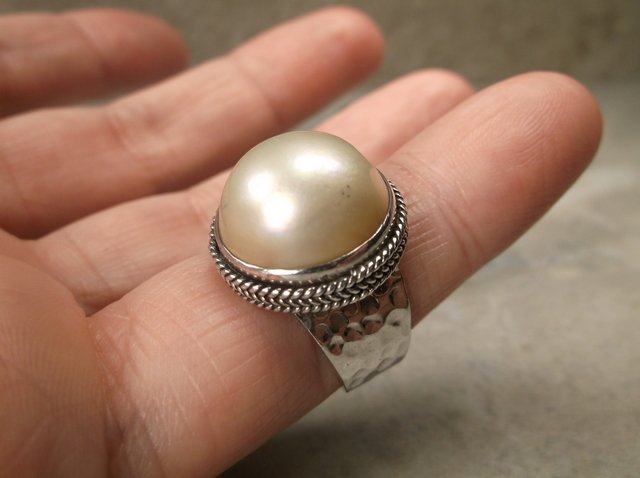Gorgeous Sterling Silver Pearl Ring 6.25 (1 of 2)