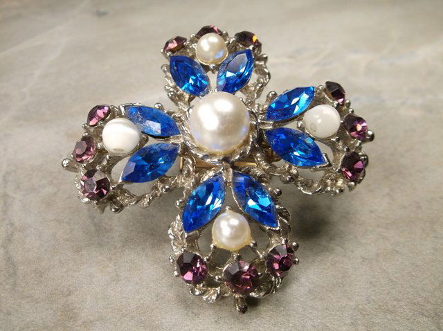 Gorgeous Antique Rhinestone Brooch (1 of 1)