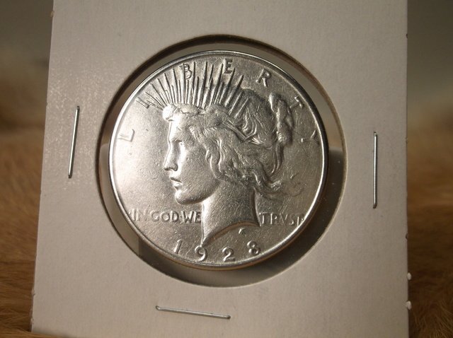 1928 S US Silver Peace Dollar (1 of 2)
