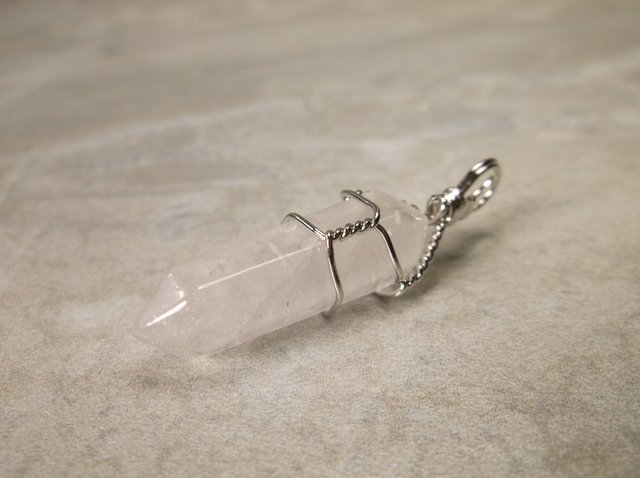 Gorgeous Sterling Silver Quartz Crystal Pendant (1 of 1)