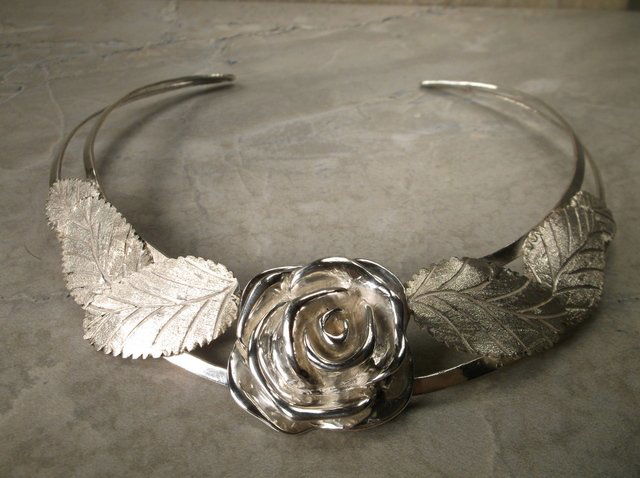 Gorgeous Crazy heavy Vintage Sterling Rose Necklace (1 of 3)