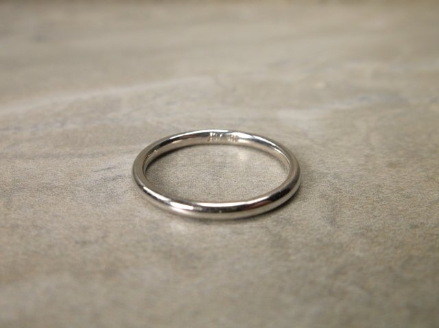Gorgeous 10kt White Gold Ring 5 (1 of 1)