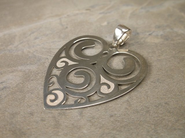 Gorgeous Large Sterling Silver Heart Pendant (1 of 1)