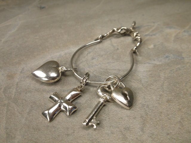 Gorgeous Sterling Silver Charm Pendant (1 of 1)