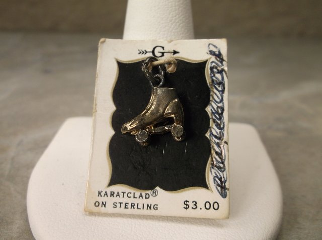 Gorgeous Antique Sterling Roller Skate Charm (1 of 1)