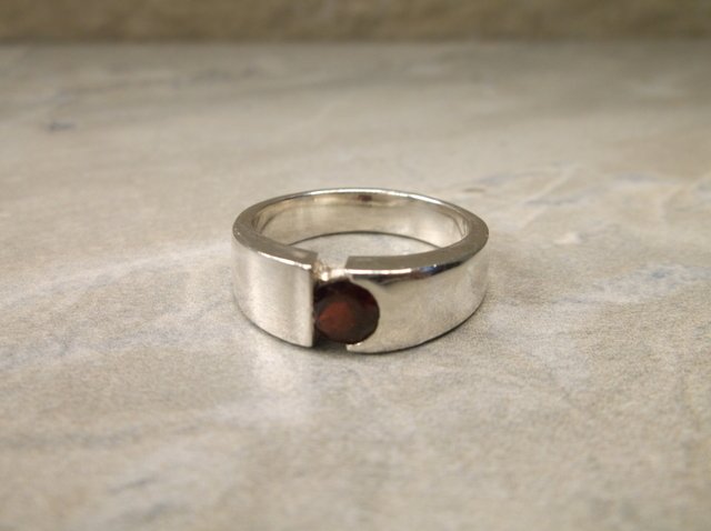 Gorgeous Sterling Genuine Ruby Ring 7.5 Heavy (1 of 1)