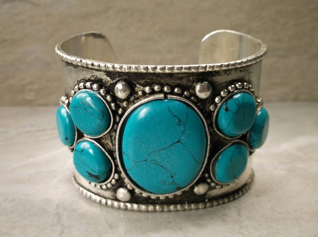 Stunning Huge Southwestern Cuff Bracelet (1 of 2)