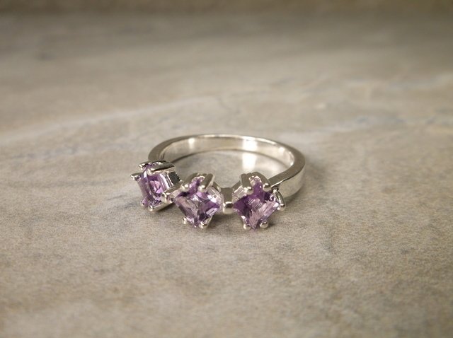 Gorgeous Sterling Genuine Amethyst Ring 6.5 (1 of 1)