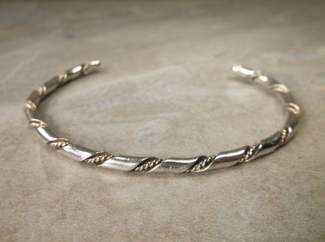 Gorgeous Heavy Sterling Silver Cuff Bracelet (1 of 1)