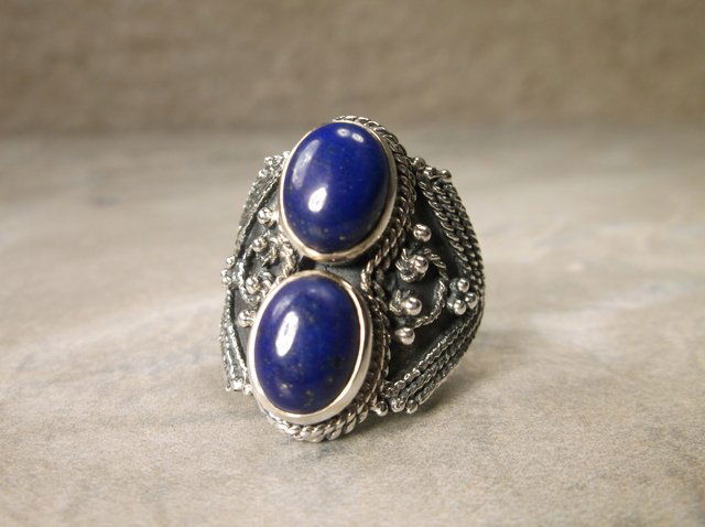 Stunning Sterling Silver Lapis Ring 7 (1 of 2)