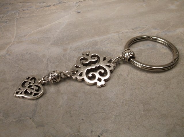 Gorgeous Brighton Keychain: (: