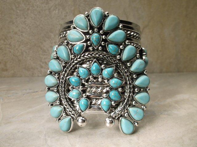 Stunning Huge Southwestern Cuff Bracelet (1 of 4)