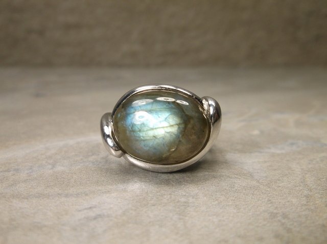 Gorgeous Sterling Silver Labradorite Ring 6 (1 of 2)