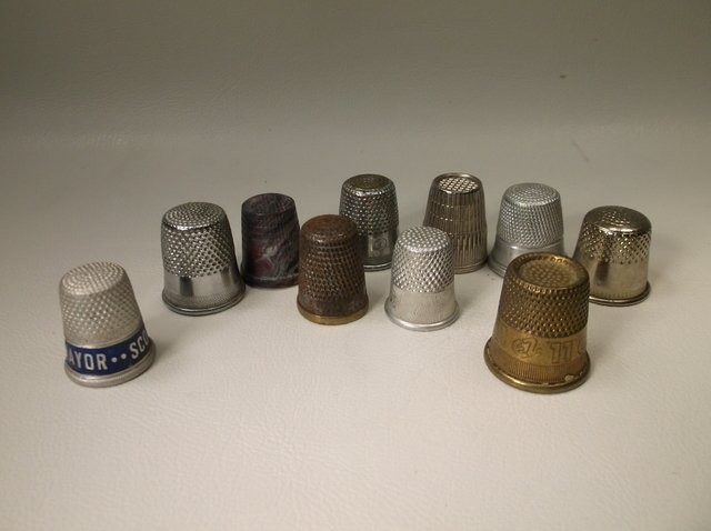 Lot of Antique Sewing Thimbles (1 of 1)