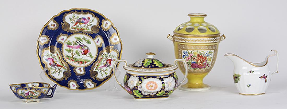 (lot of 5) Porcelain group consisting of a Minton (1 of 9)