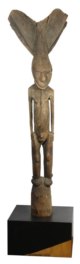 Papua New Guinea housepost, 20th Century, Ramu or Sepik (1 of 1)
