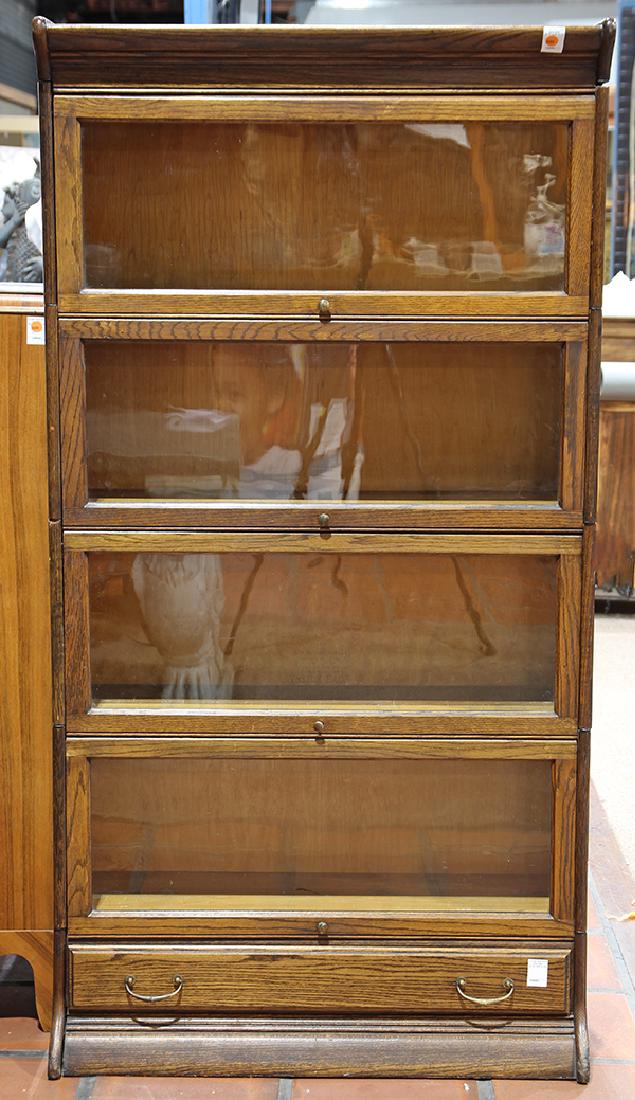 Quartersawn oak lawyer's bookcase (1 of 2)