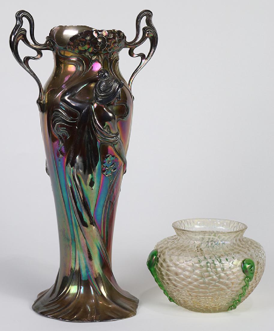 (lot of 2) Vase group (1 of 4)