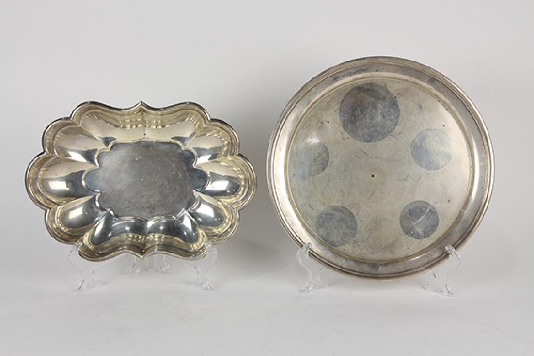 (lot of 2) Reed and Barton sterling silver tray, having (1 of 3)