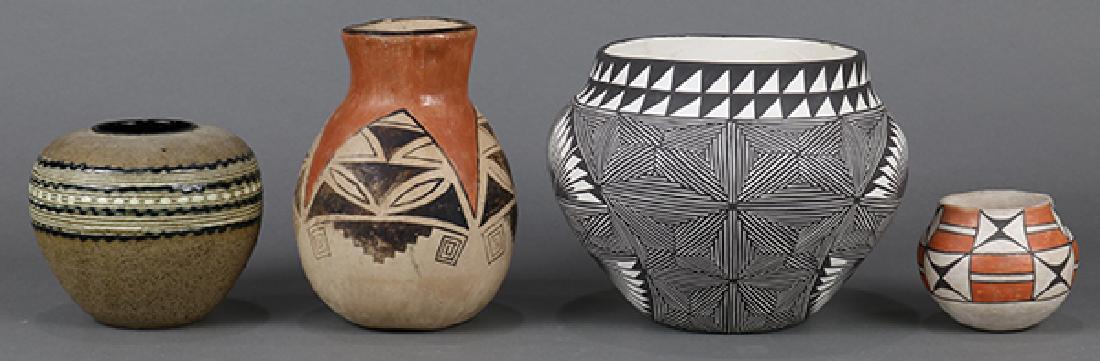 (lot of 4) Pottery group, consisting of water jars (1 of 1)