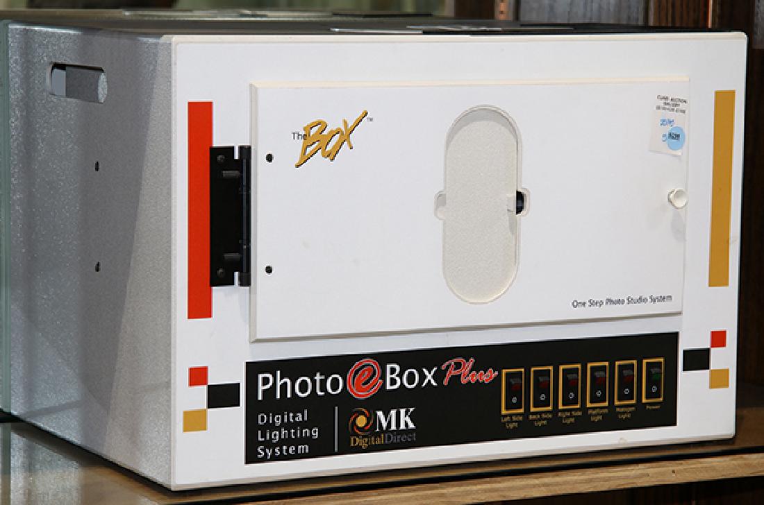 MK Digital Direct photo e Box product lighting system (1 of 1)