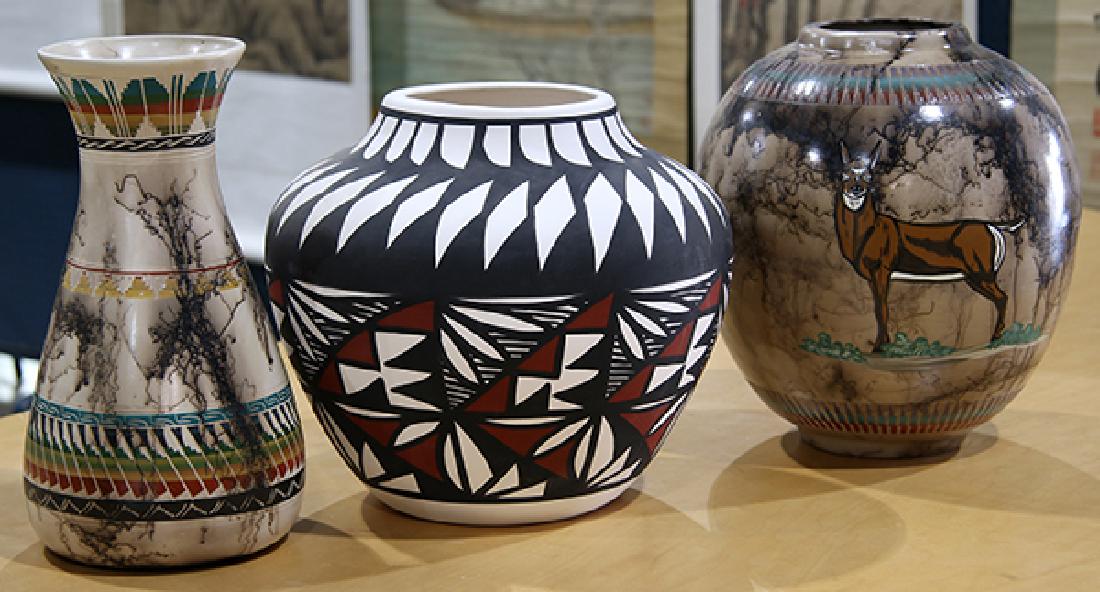 (lot of 3) Acoma and Navajo pottery group, each vessel (1 of 1)