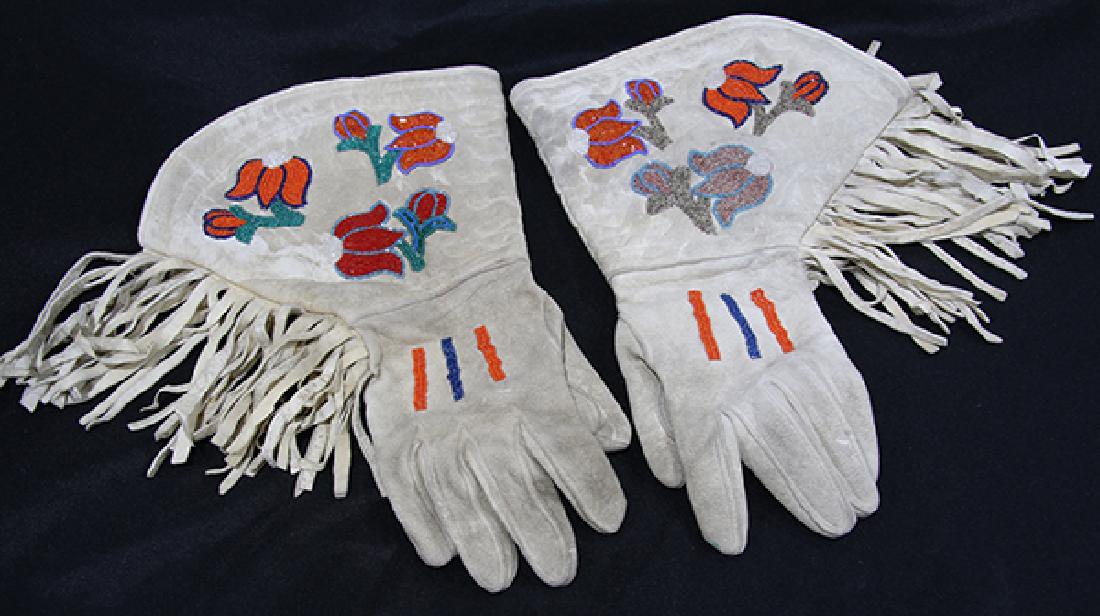 (Pair of) Native American Indian beaded gauntlets, (1 of 1)