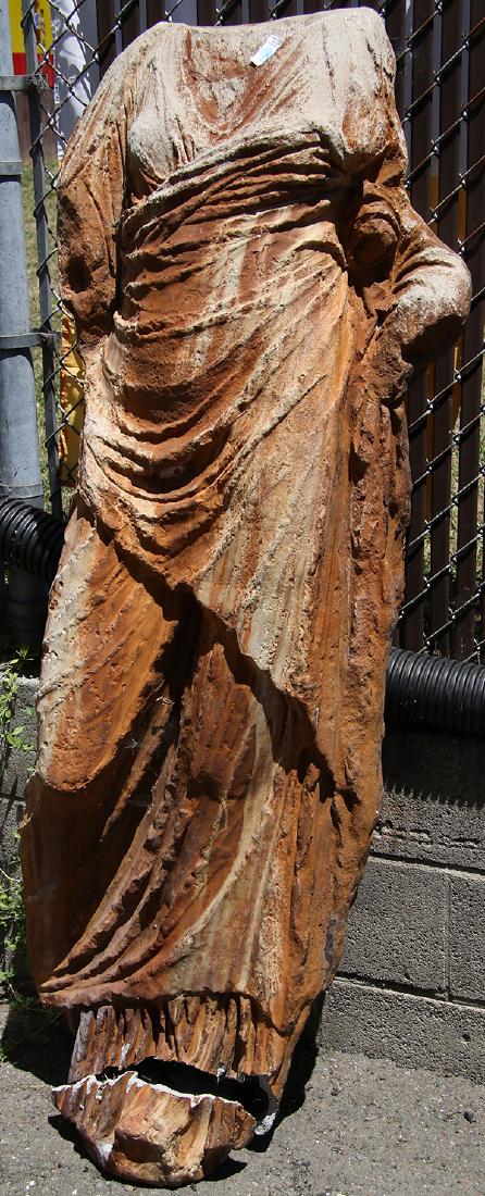 Continental cast garden element after the antique, the (1 of 1)