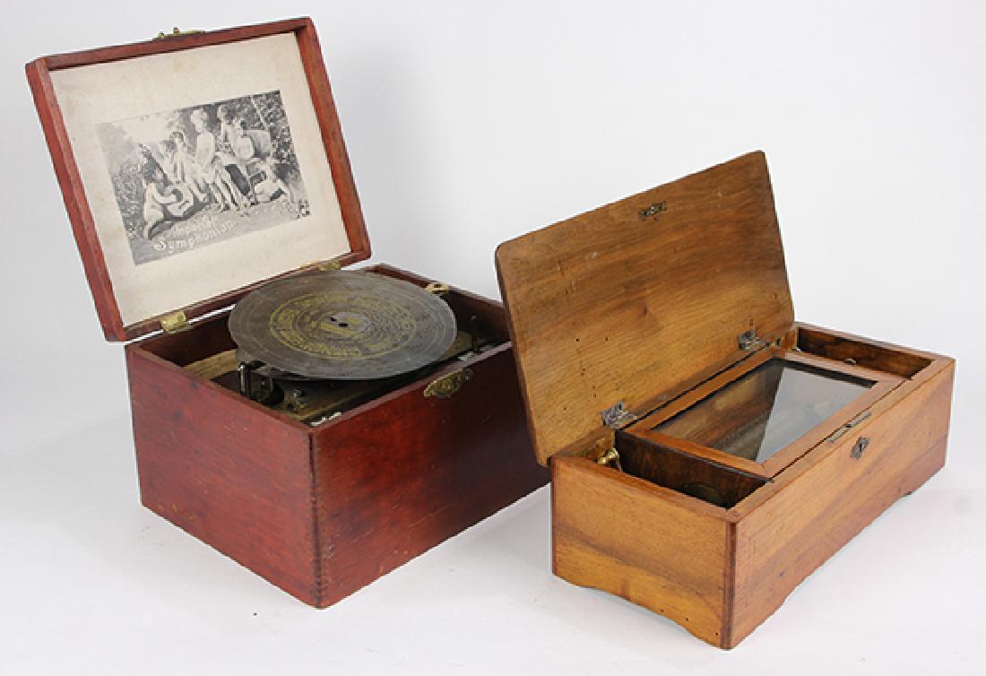 (lot of 2) Music box group (1 of 3)
